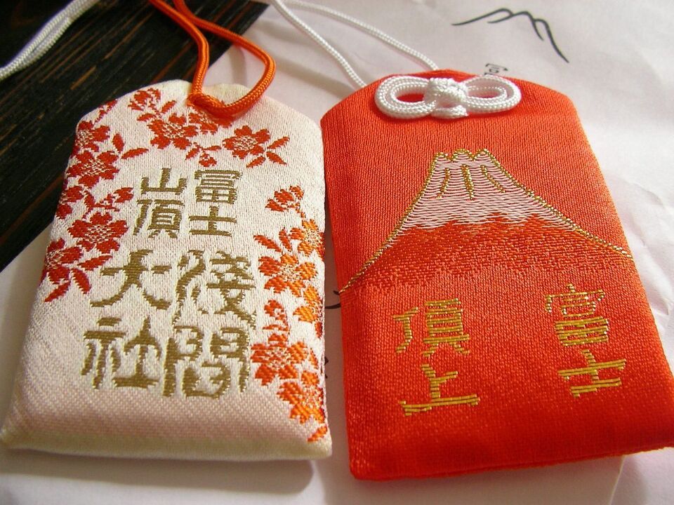 Amulettes japonaises porte-bonheur
